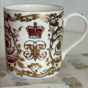 Royal Collection Trust Victoria& Albert  Gold Mug England
